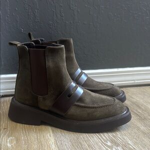 PORTERIST Green/Brown boots. Never worn. They are too small for me.